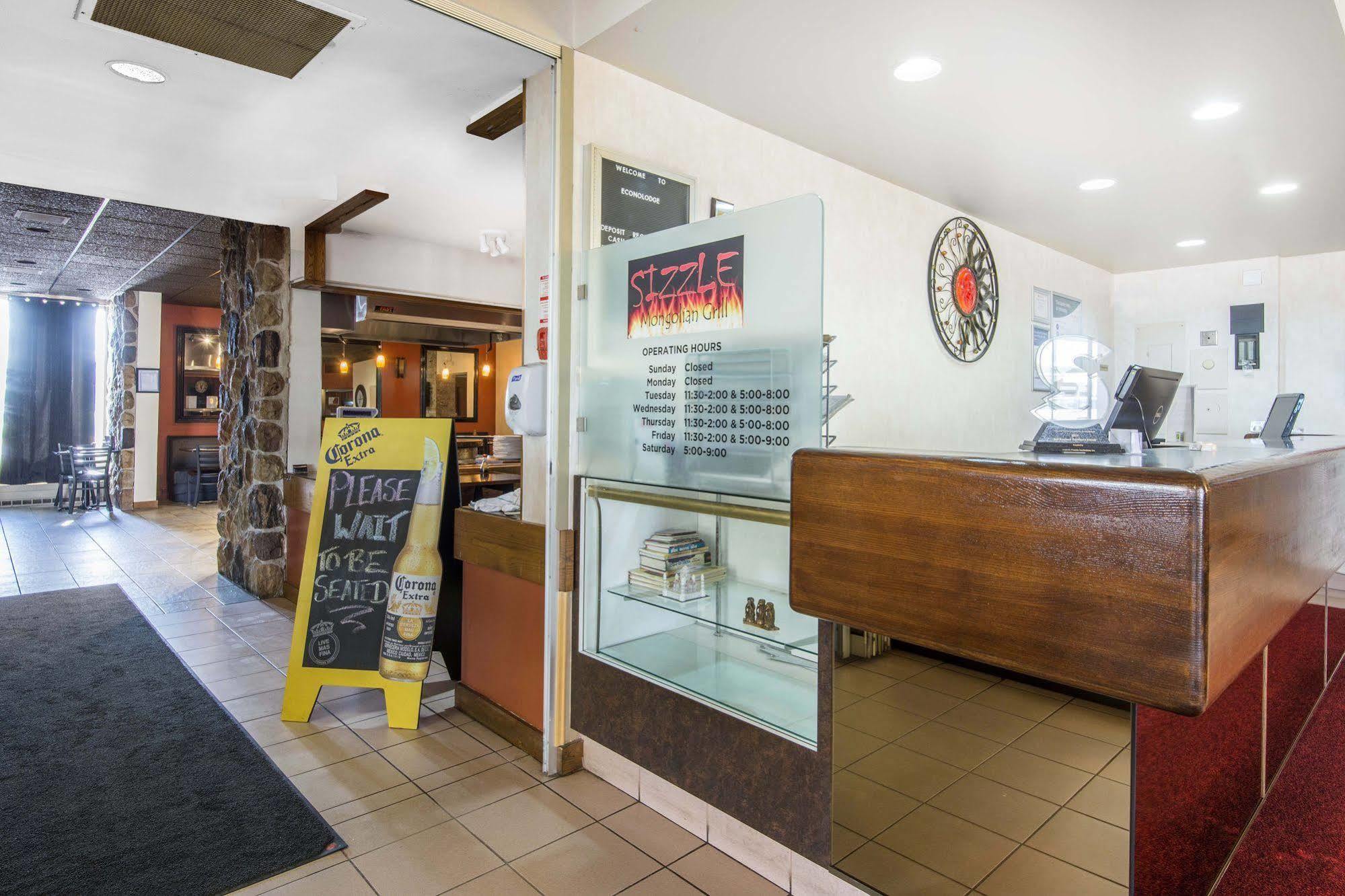 Econo Lodge Sudbury Exterior foto